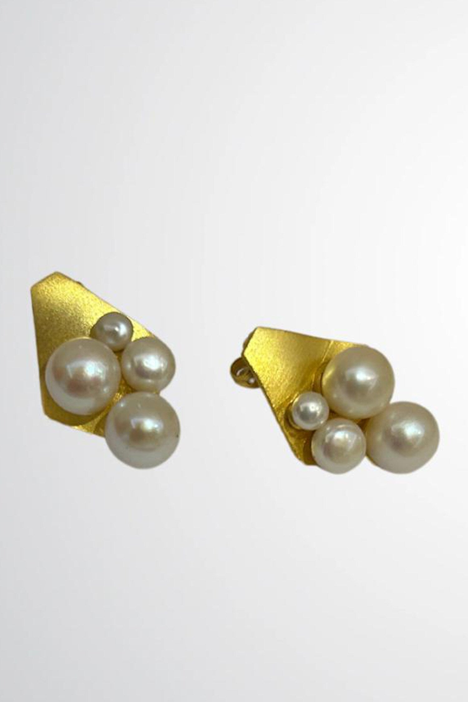 Pearl Embellished Studs 