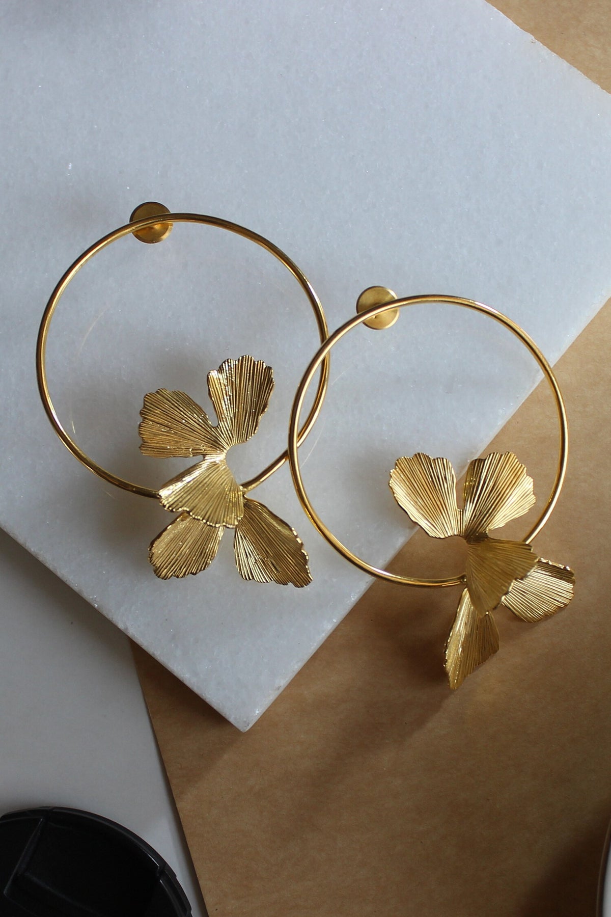 Fiore Girdle Petal Hoops 