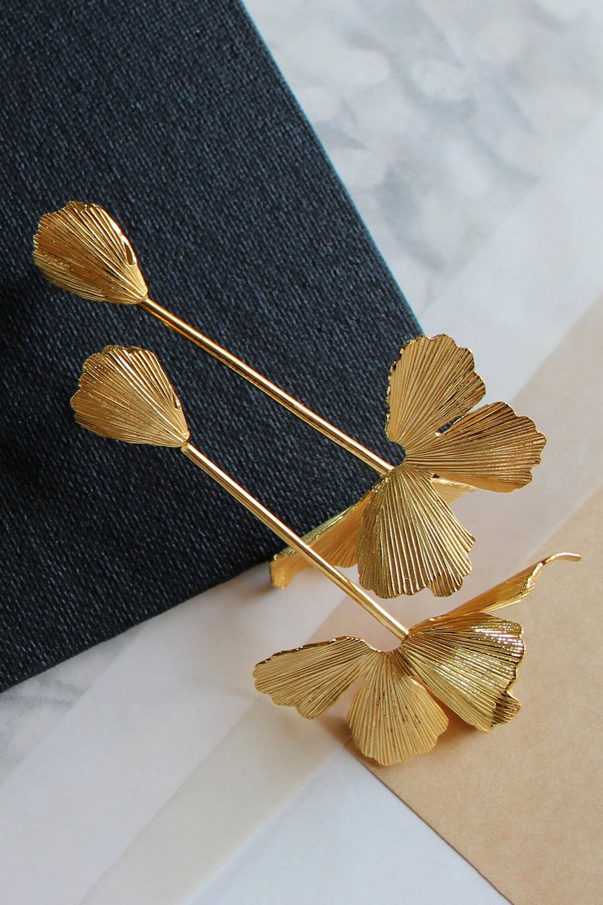 Fiore Persannes Danglers 