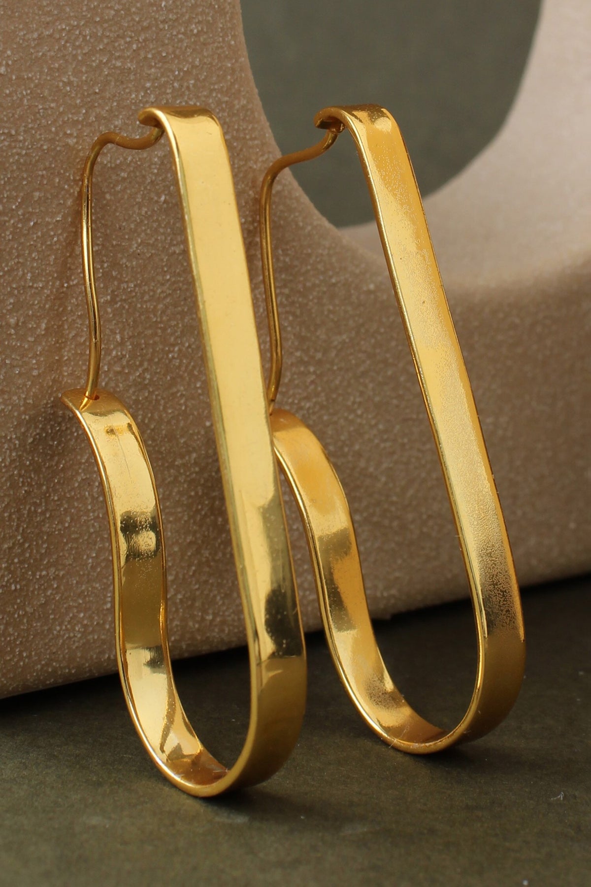 Rippling Ribbon Pattern Hoops 