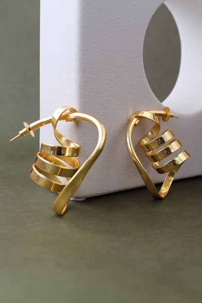 Draco Twisted Ribbon Pattern Earrings 