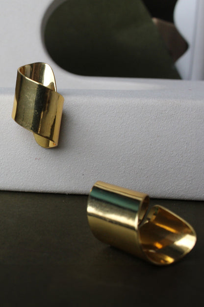Deneb Rippling Pattern Earrings 