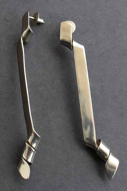 Aquila Twisted Ribbon Pattern Earrings 