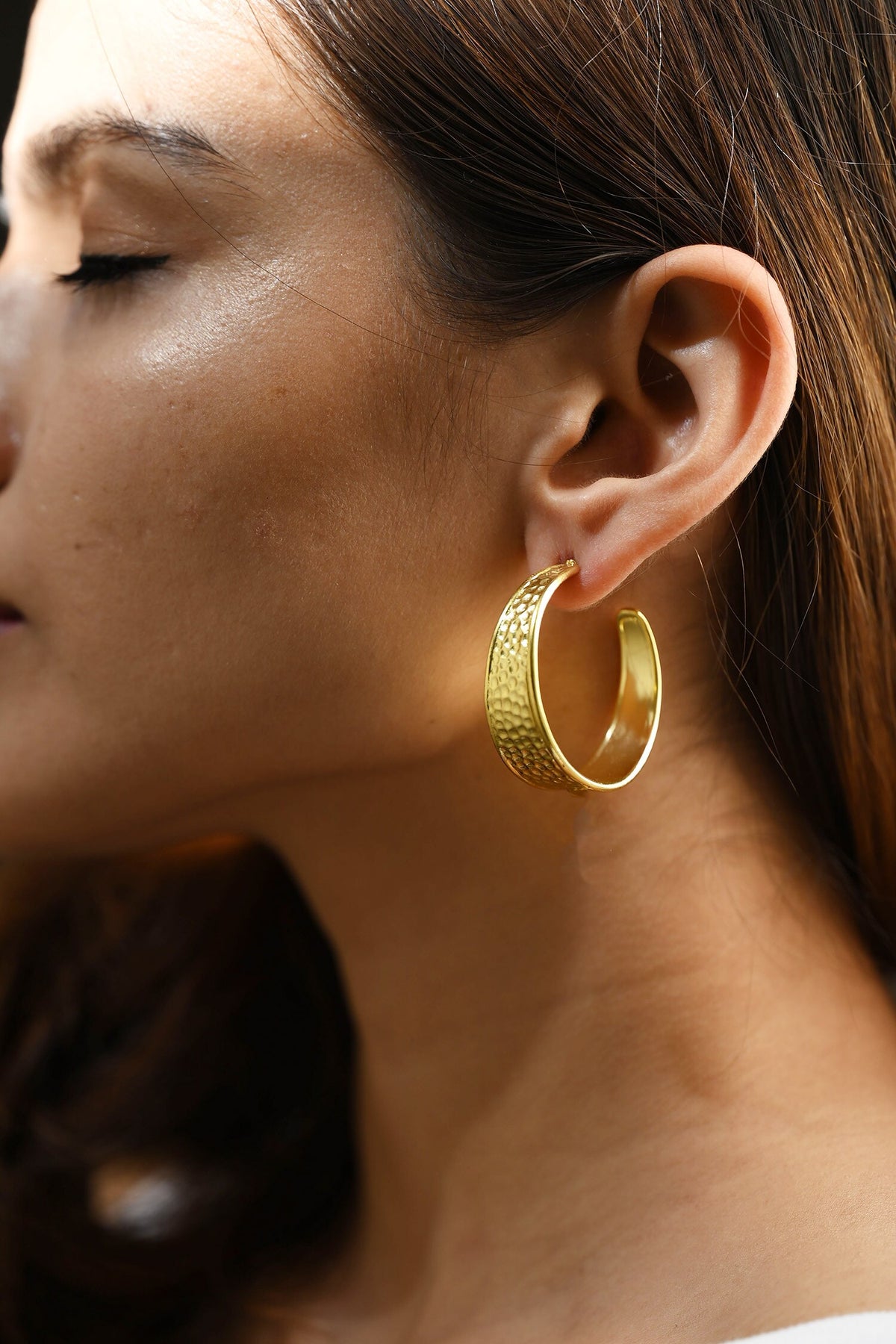 Hailey Textured Hoops 