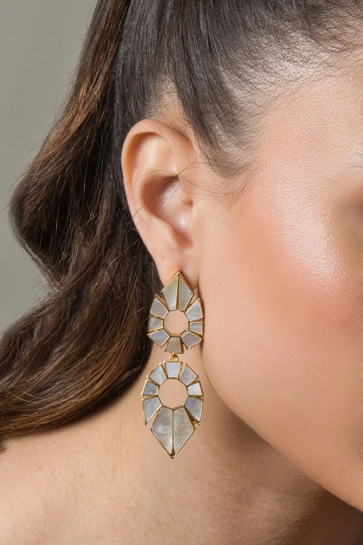 Infinity Shell Pearl Embellished Earrings 
