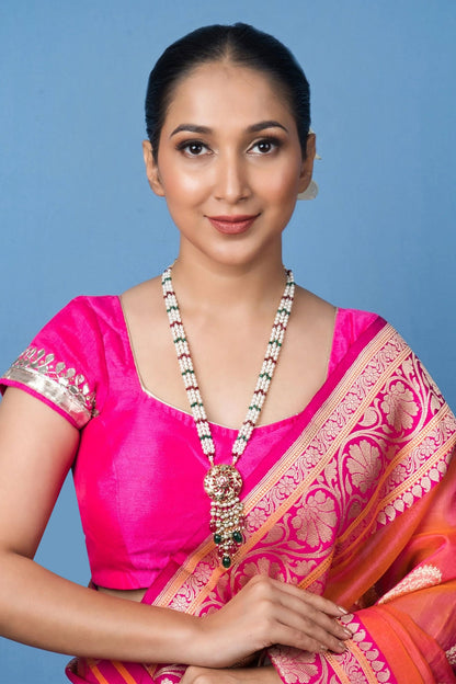 Exquisite Stone Studded Pendant Pearl Necklace 