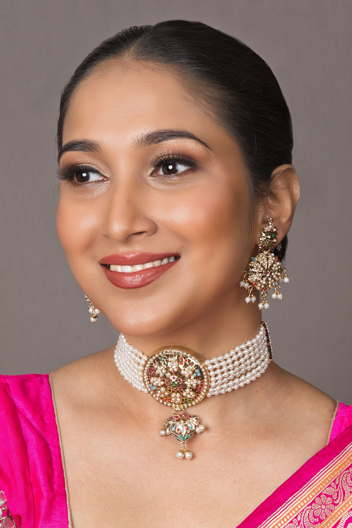 Nirvana Stone Studded Jadau Choker Set 