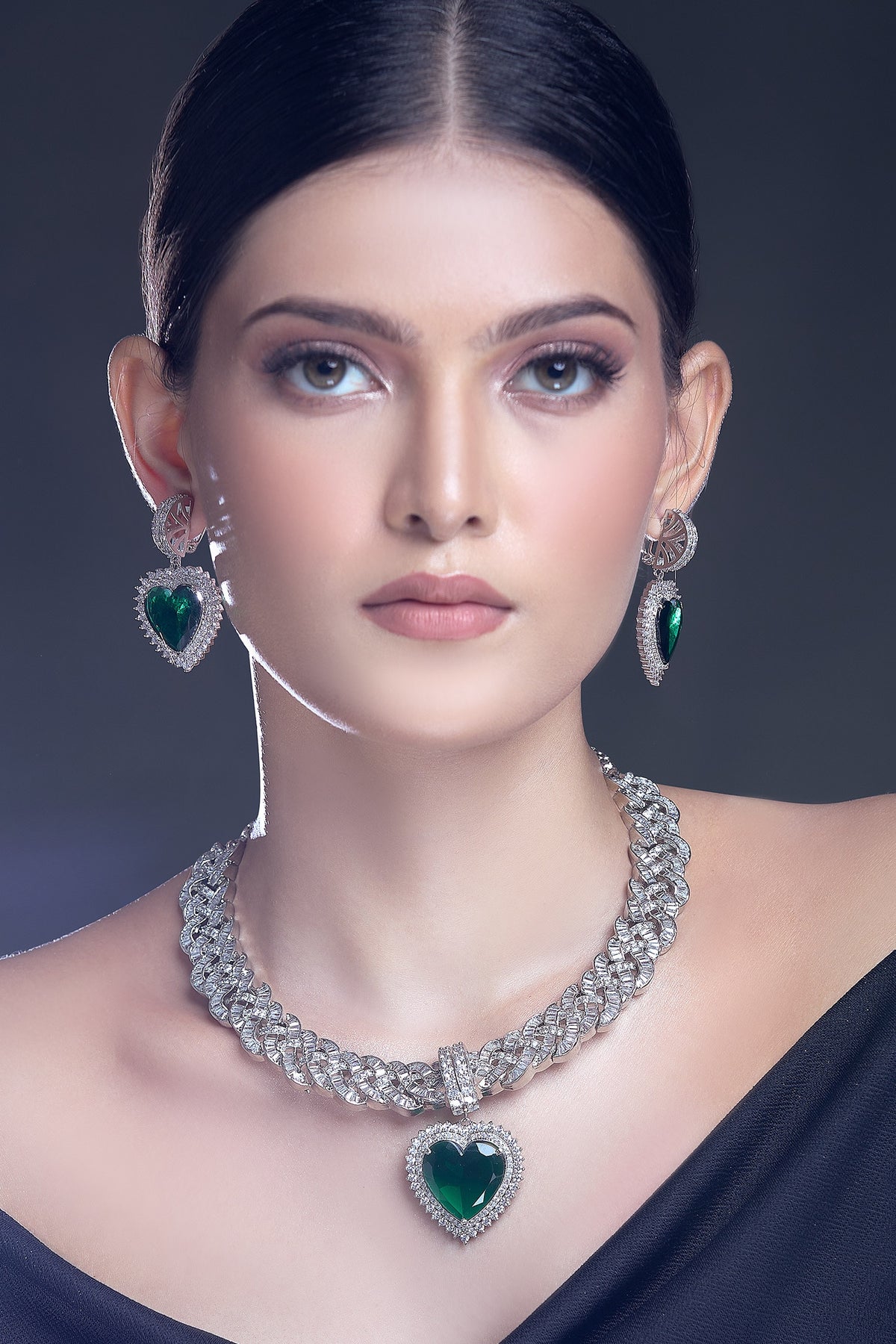 Zircon & Emerald Stone Embellished Necklace Set 