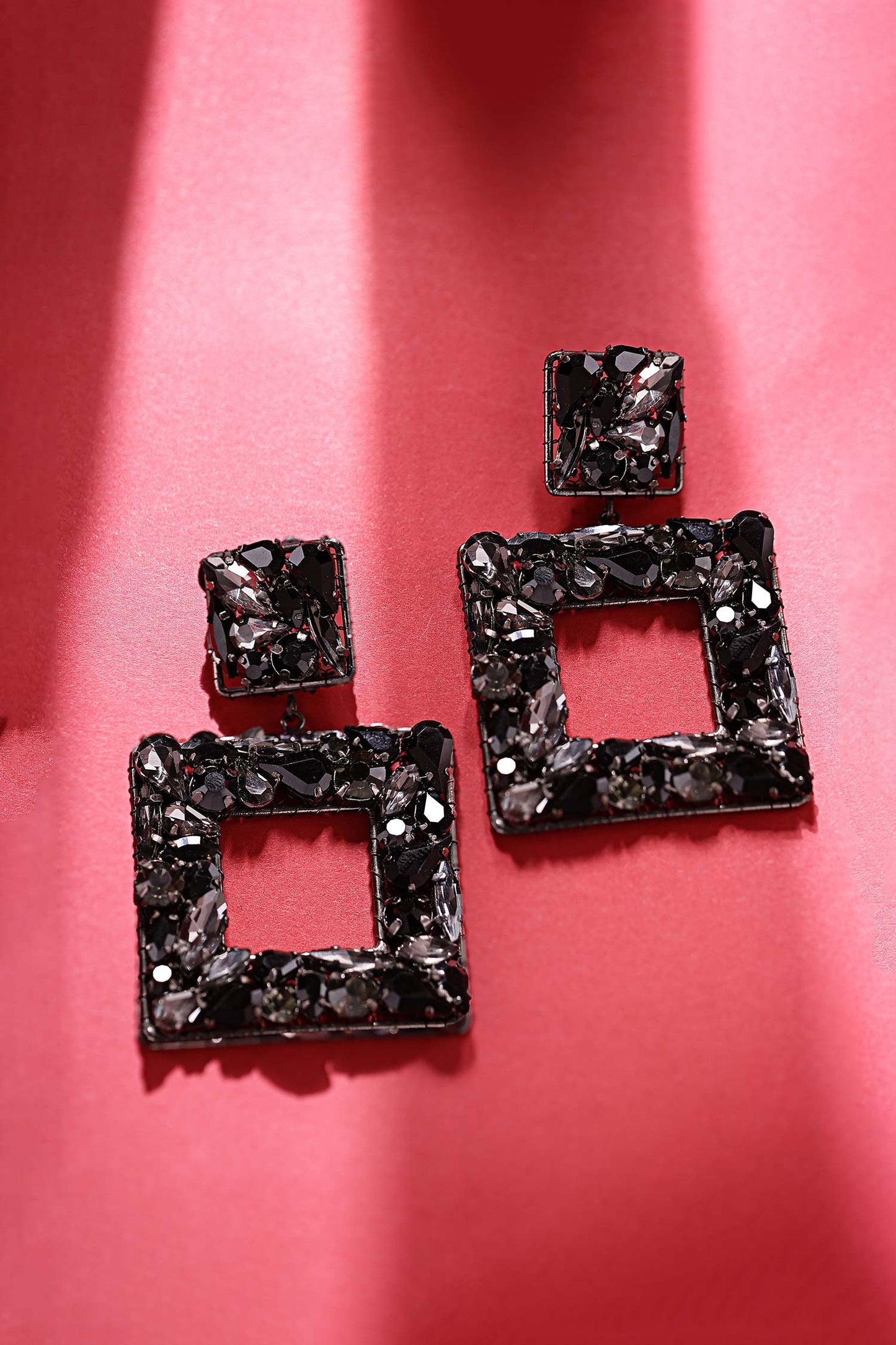 Square Motif Carved Earrings 