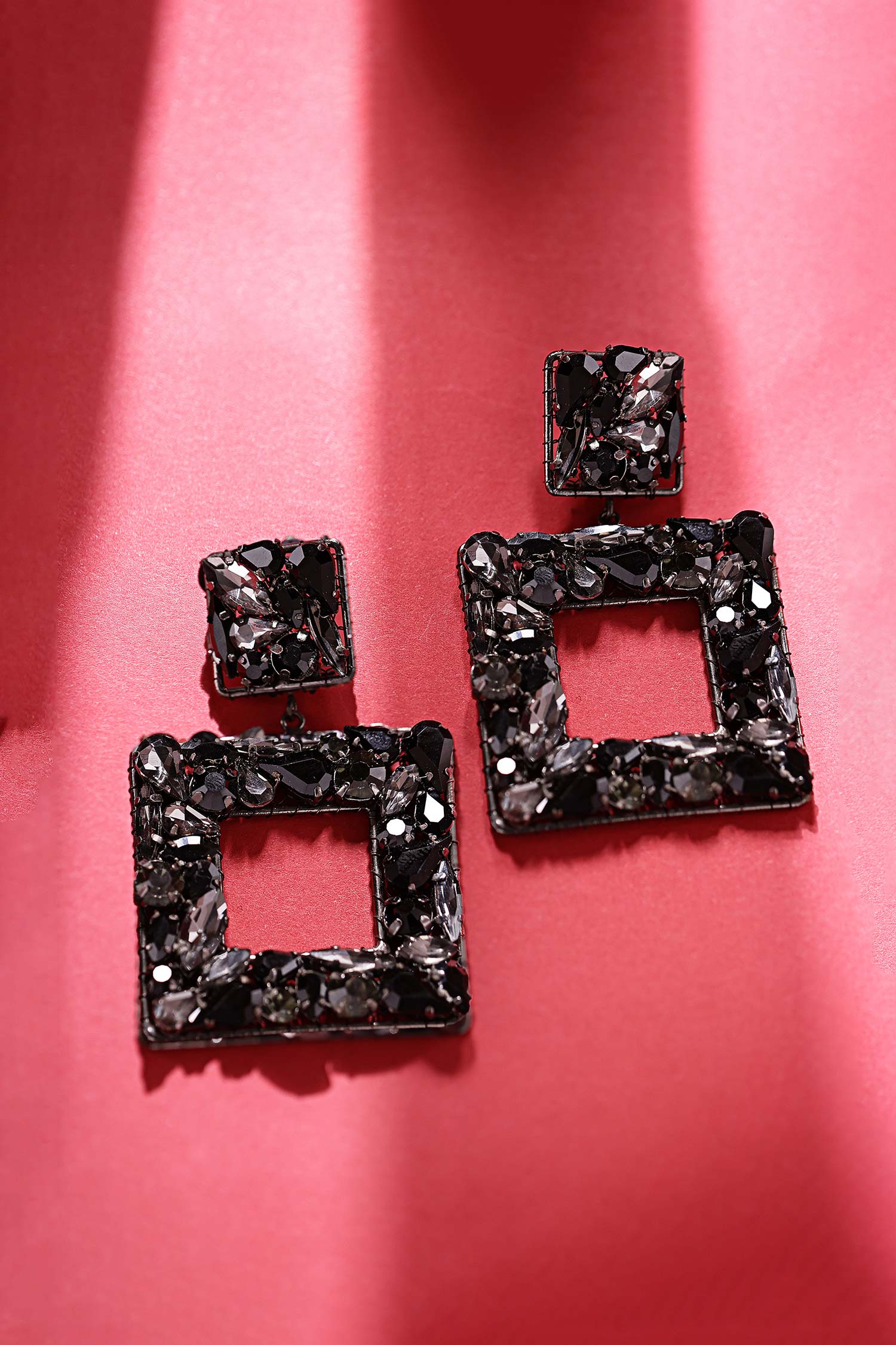 Square Motif Carved Earrings 