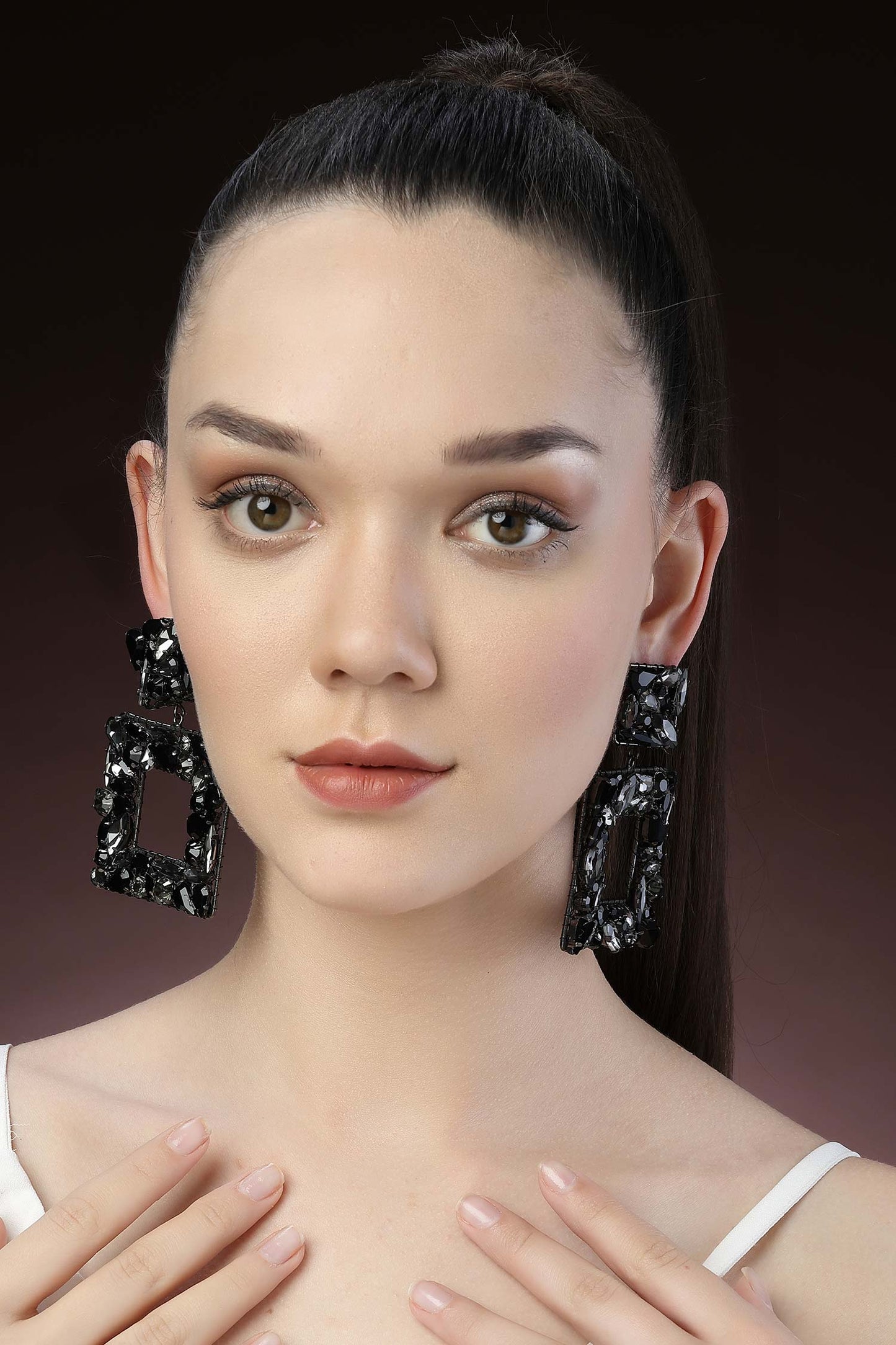 Square Motif Carved Earrings 