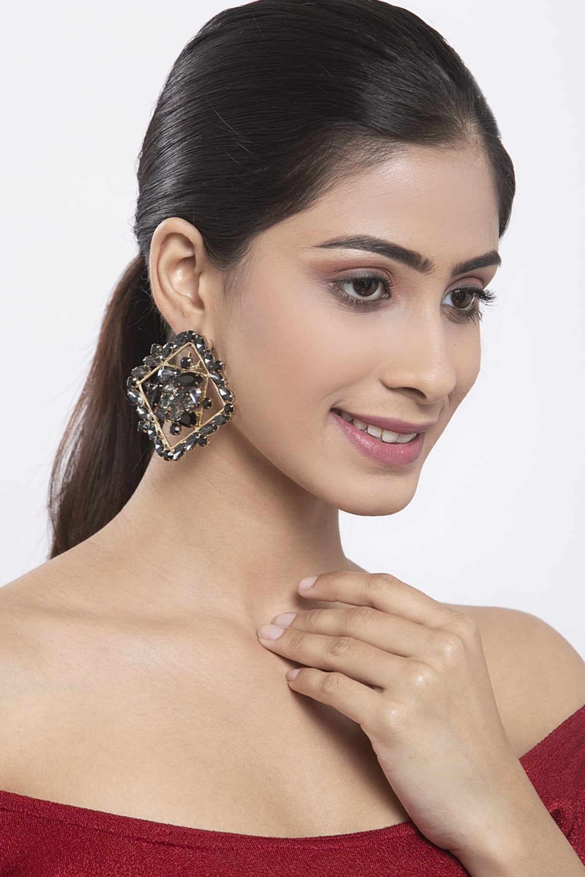 Diamond Carved Studs 