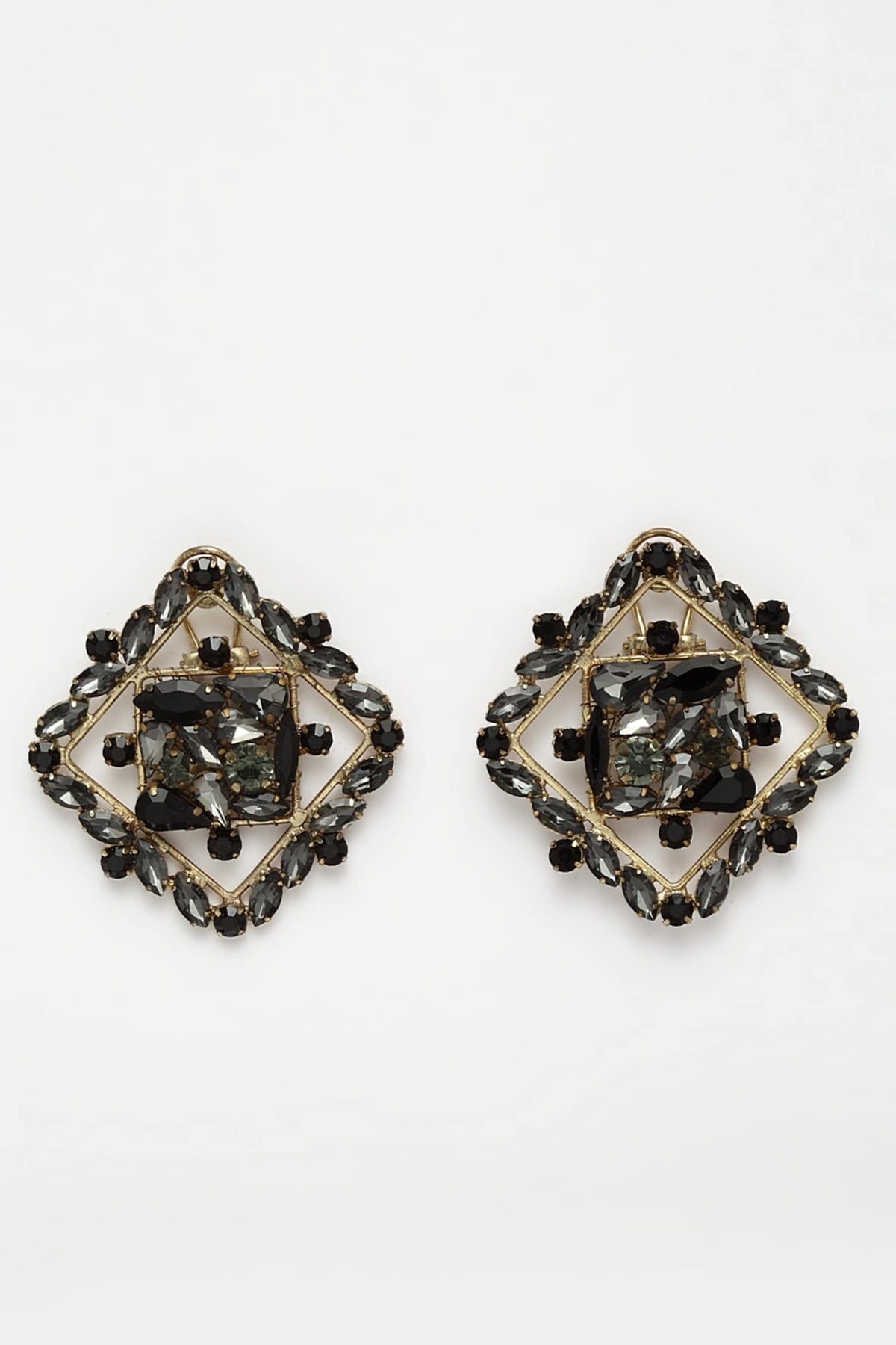 Diamond Carved Studs 