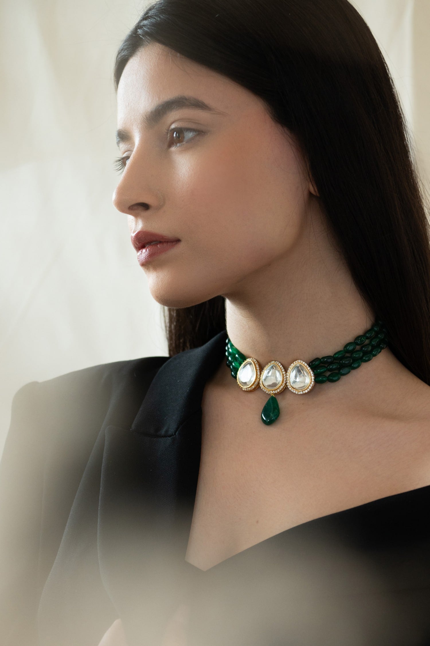 Tear Drop Carved Jade Green Choker 