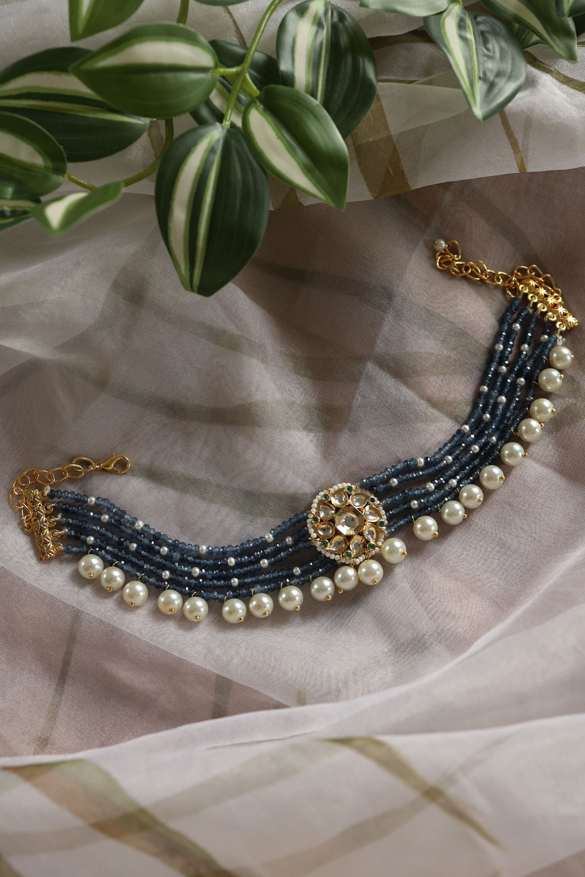 Kundan Studded Pendant Choker 