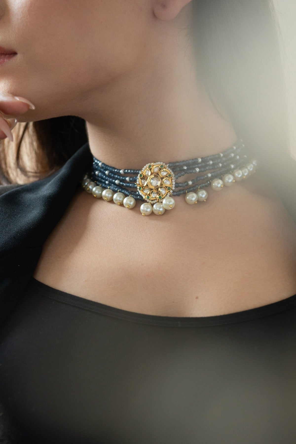 Kundan Studded Pendant Choker 
