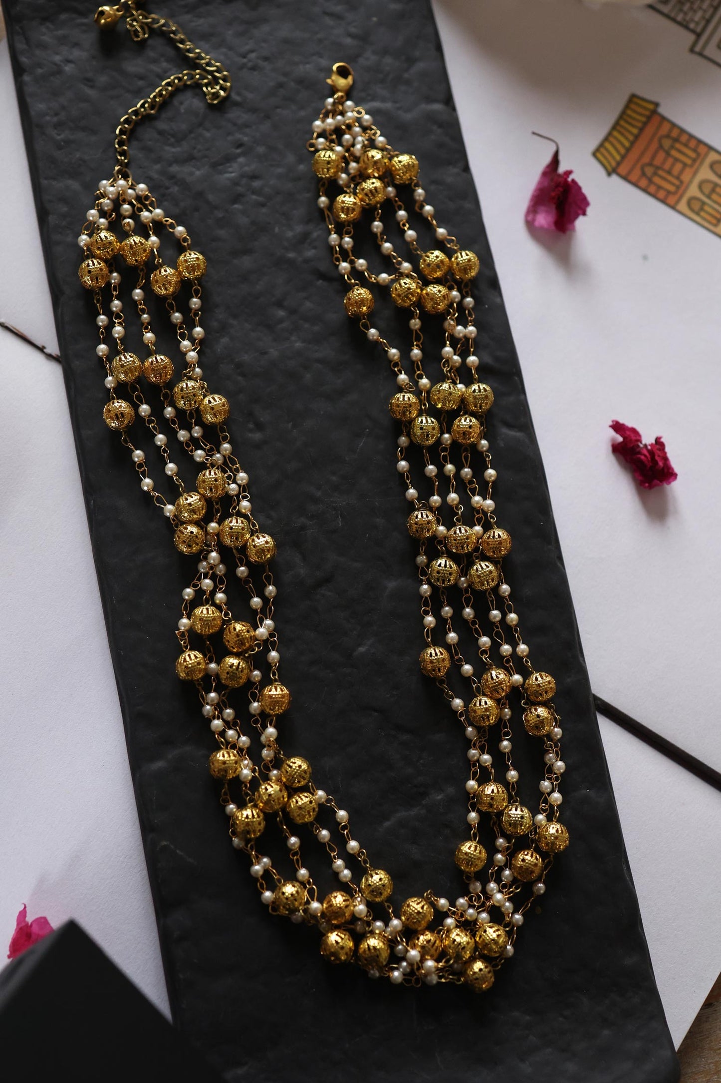 Shell Pearl Embellished Layered Necklace 