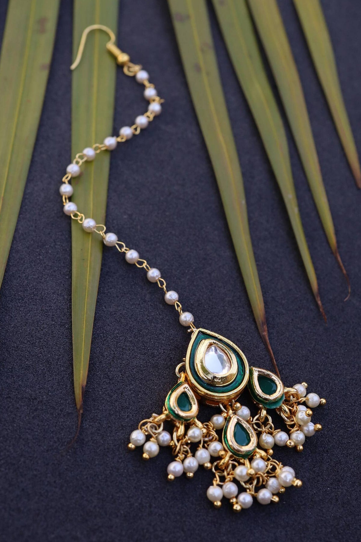 Kundan Embellished Maangtikka 
