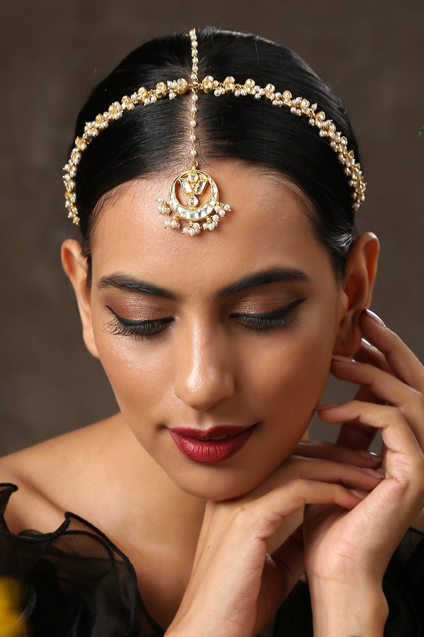 Kundan Embellished Mathapatti 