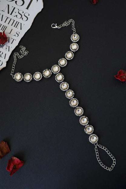 Victorian Polki Embellished Hathphool 