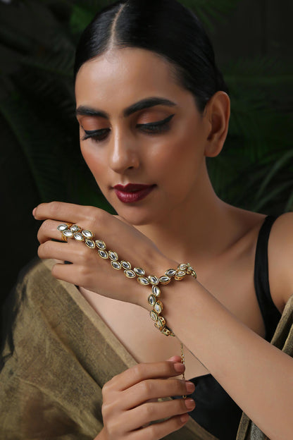 Kundan Encrusted Hathphool 