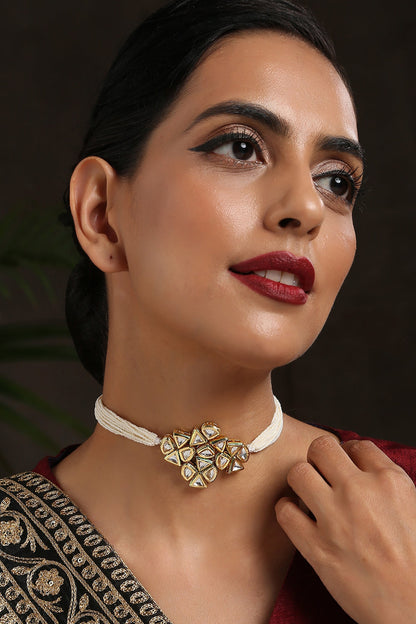 Kundan Embellished Pendant Choker 