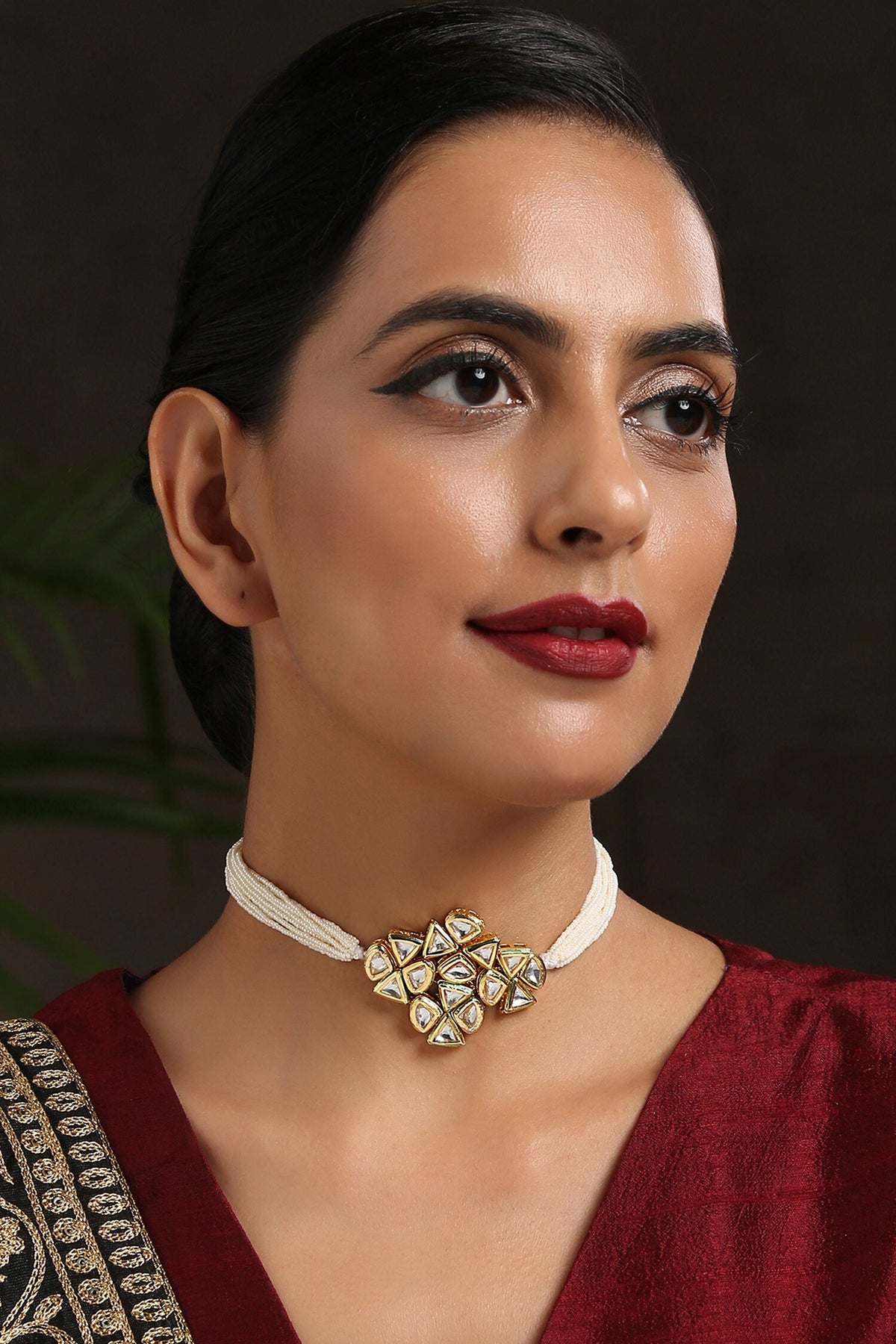Kundan Embellished Pendant Choker 