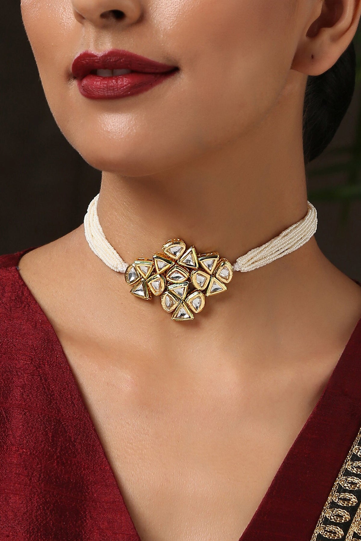 Kundan Embellished Pendant Choker 