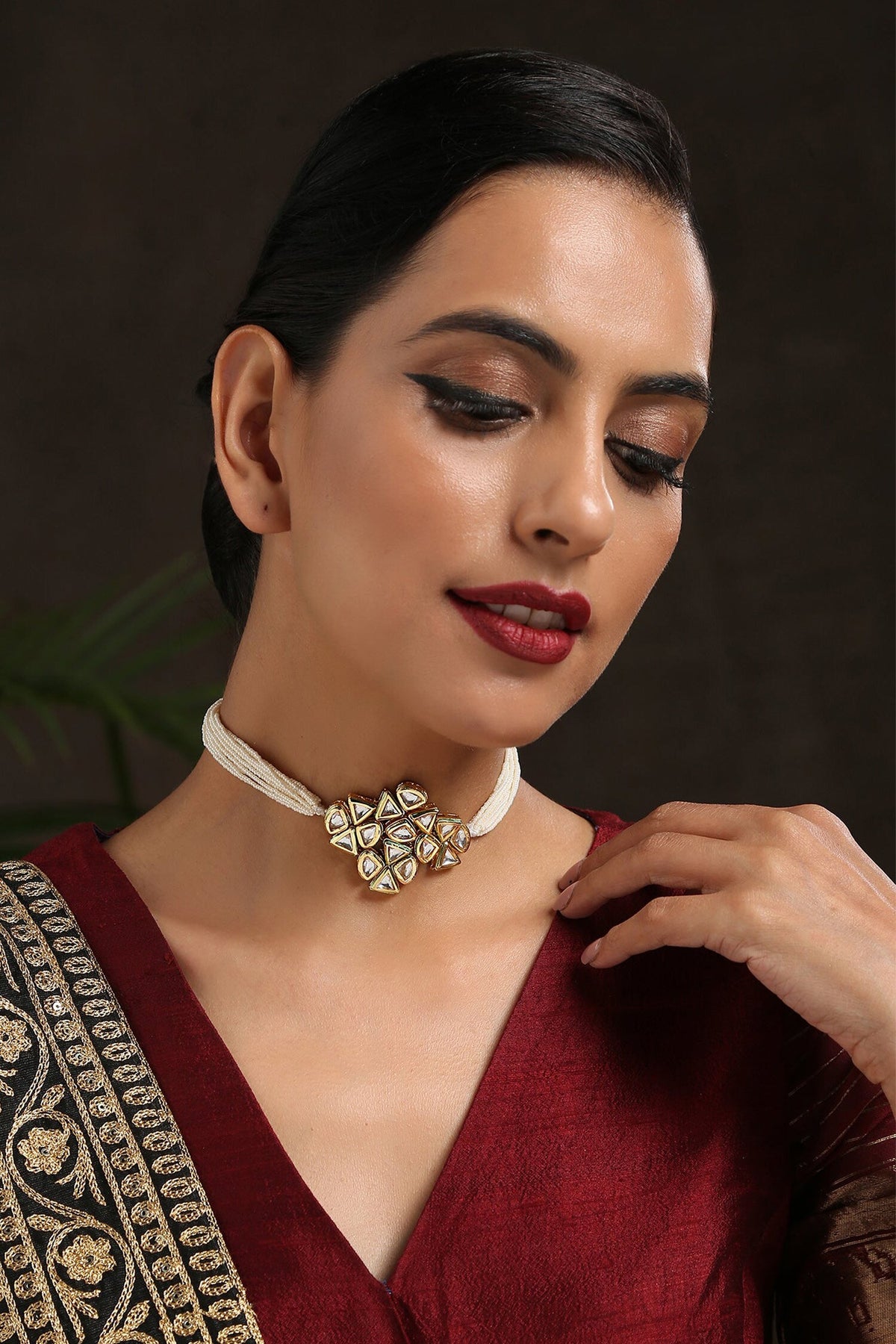 Kundan Embellished Pendant Choker 
