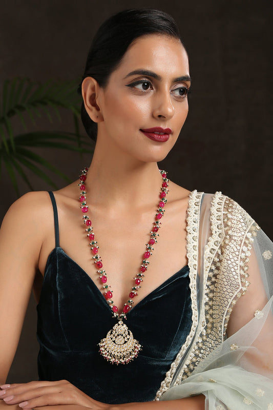 Kundan Embellished Pendant Necklace 
