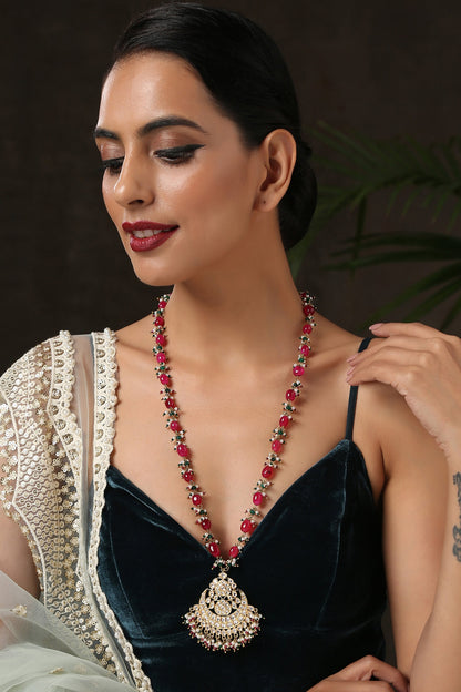 Kundan Embellished Pendant Necklace 