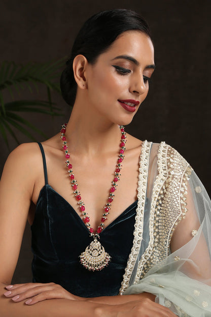 Kundan Embellished Pendant Necklace 