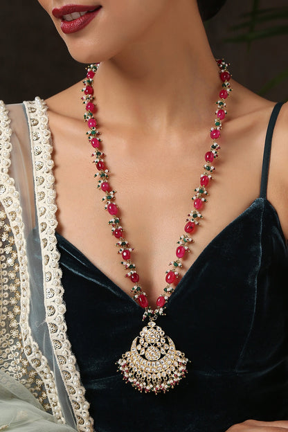 Kundan Embellished Pendant Necklace 
