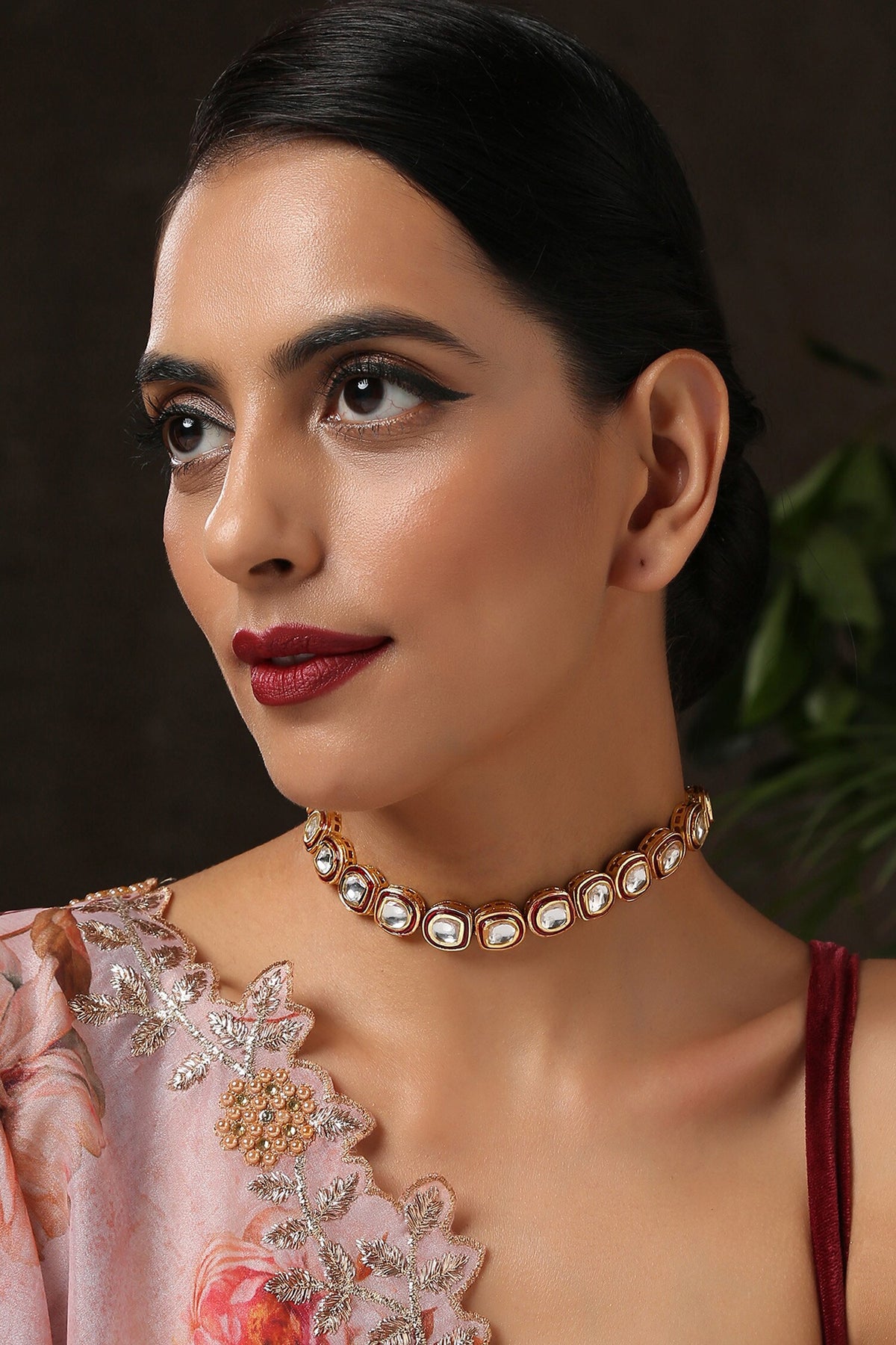 Shyra Kundan Embellished Choker 