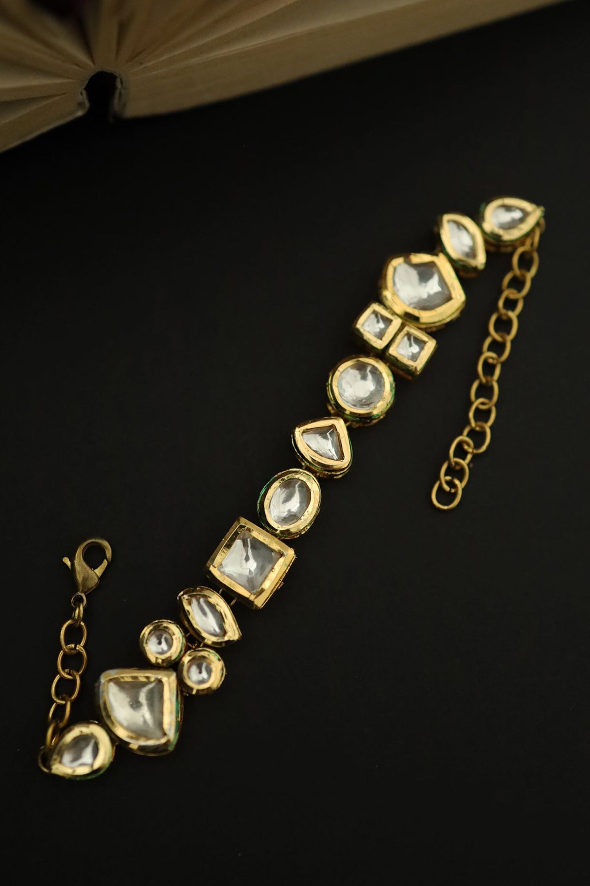 Avnee Kundan Embellished Bracelet 