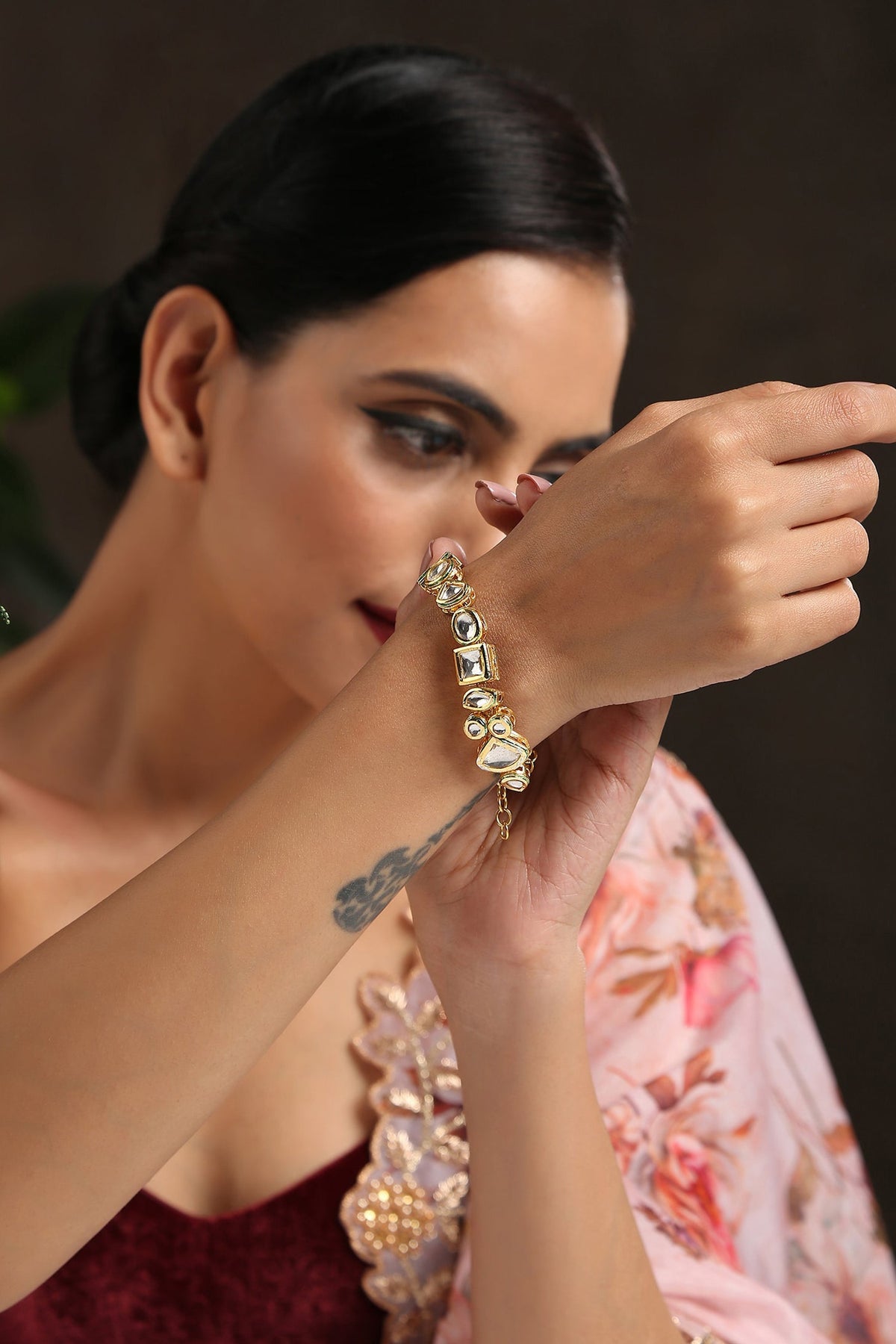 Avnee Kundan Embellished Bracelet 