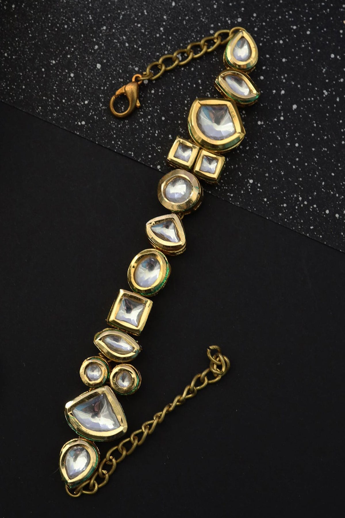 Avnee Kundan Embellished Bracelet 