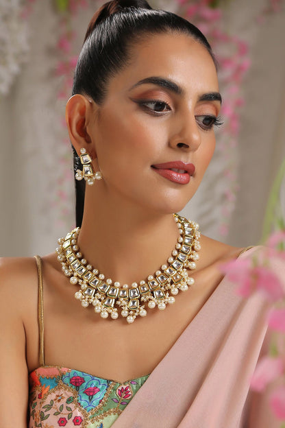 Kundan Embellished Necklace Set 