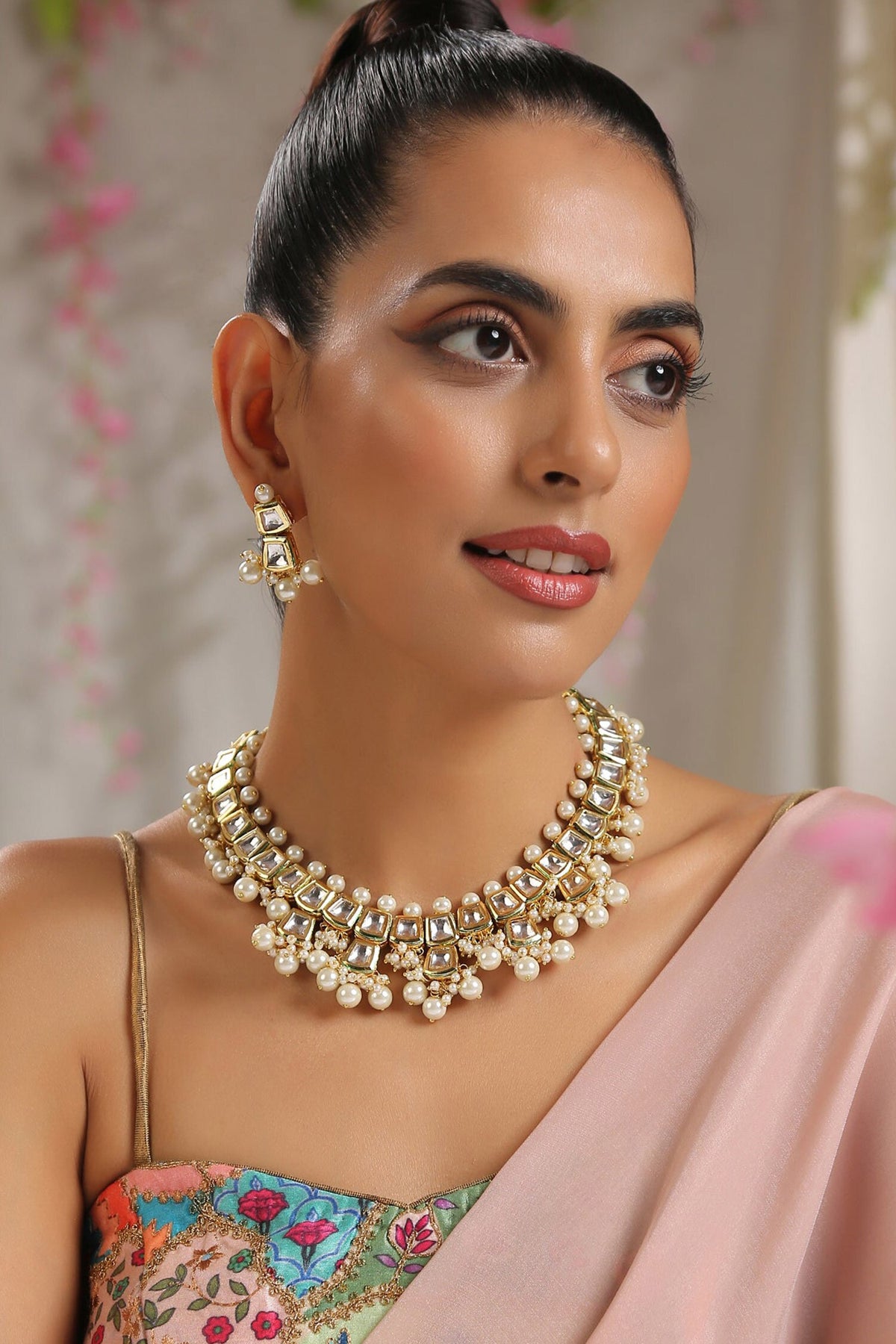 Kundan Embellished Necklace Set 