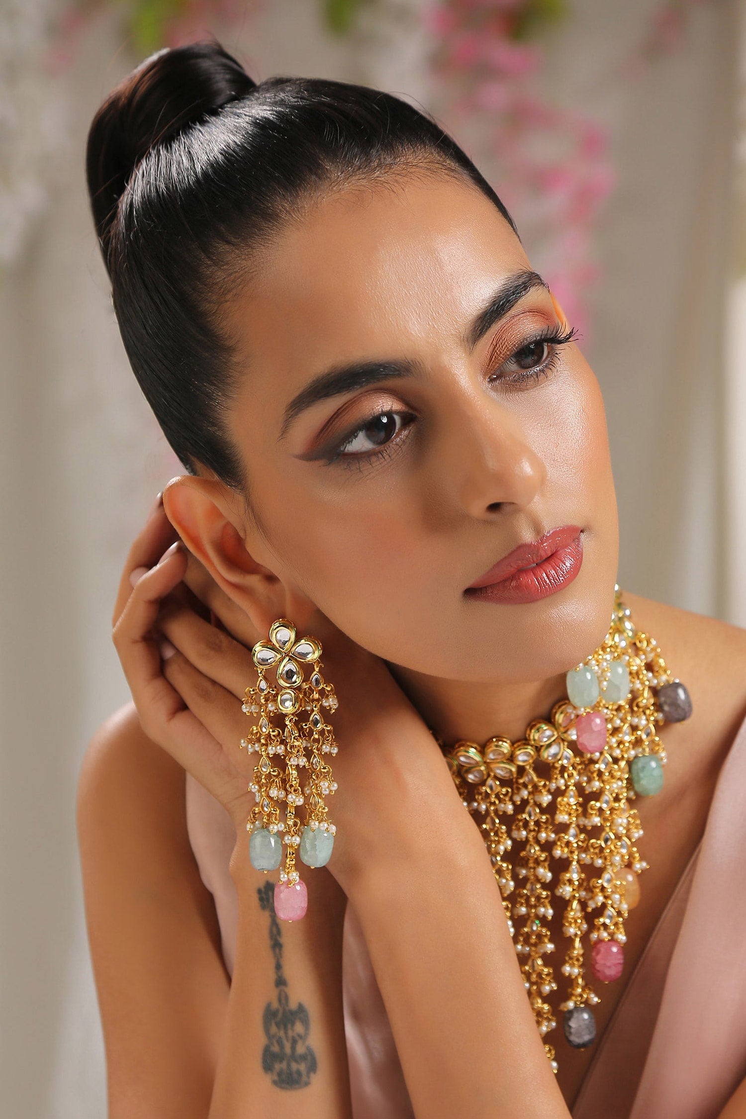 Kundan Embellished Choker Set 