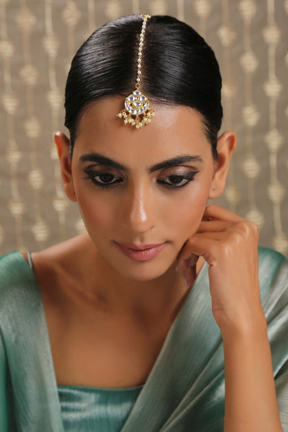 Kundan Embellished Maangtikka 