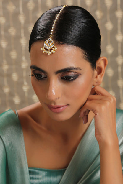 Kundan Embellished Maangtikka 