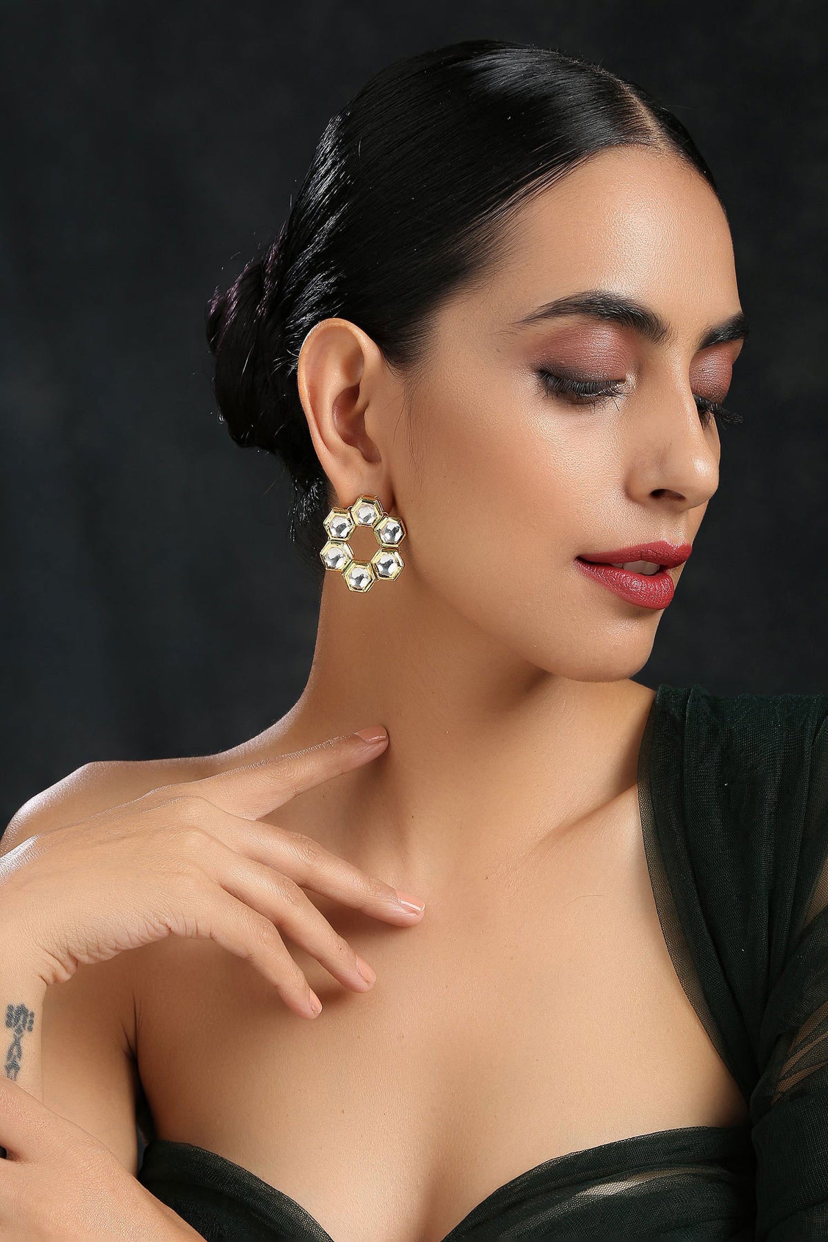Kundan Embellished Studs 