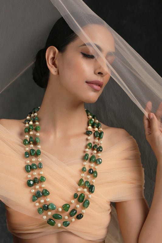 Pearl Embellished Necklace 
