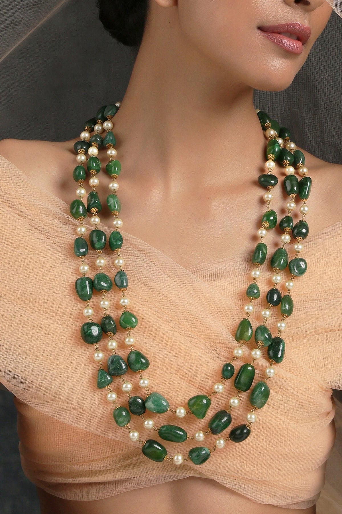 Pearl Embellished Necklace 