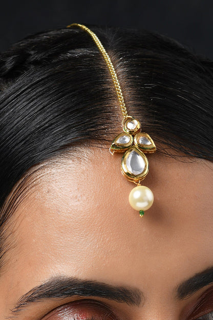 Kundan Embellished Maangtikka 
