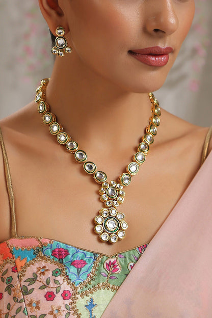 Floral Pendant Necklace Set 