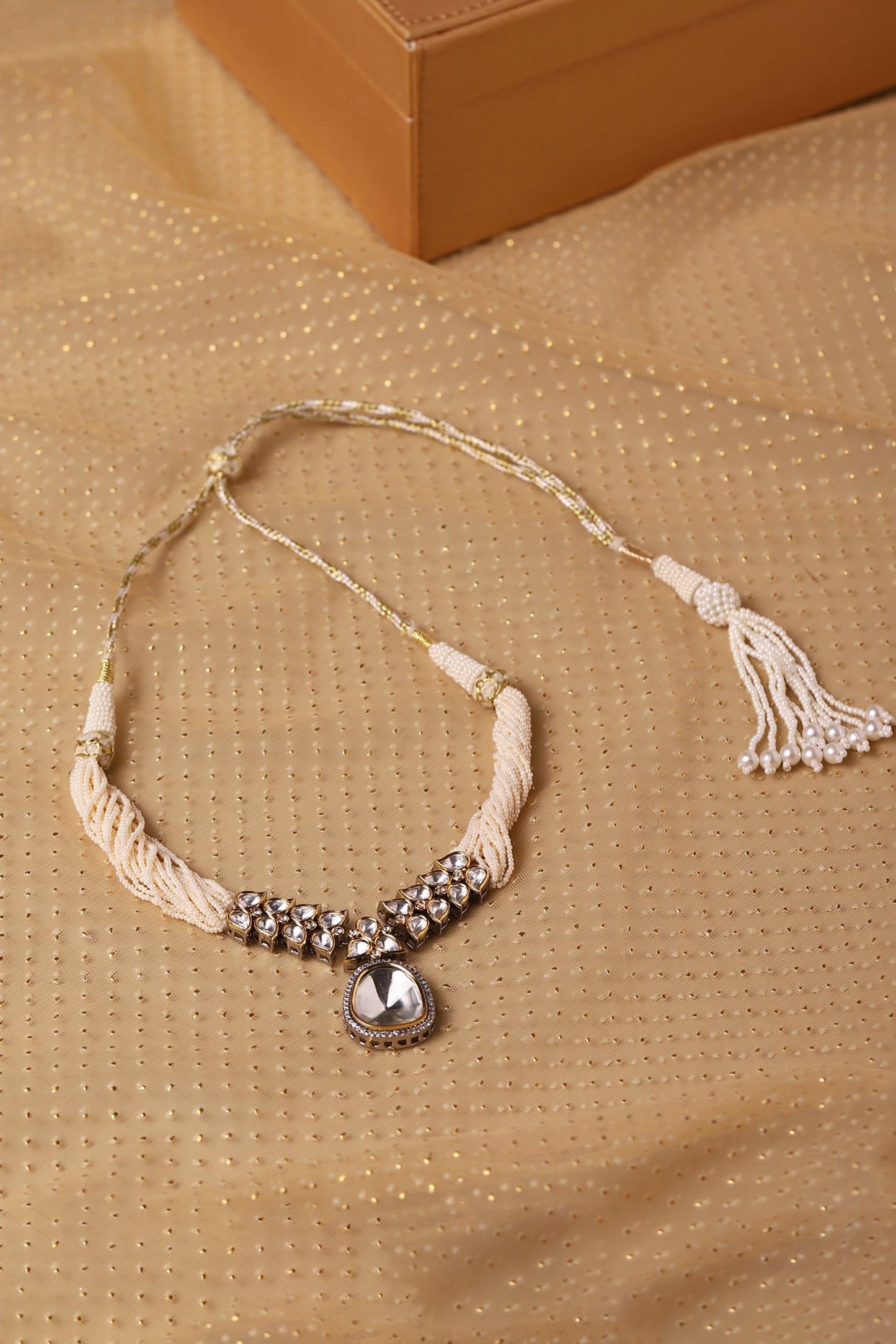Geometric Cutwork Kundan Choker 