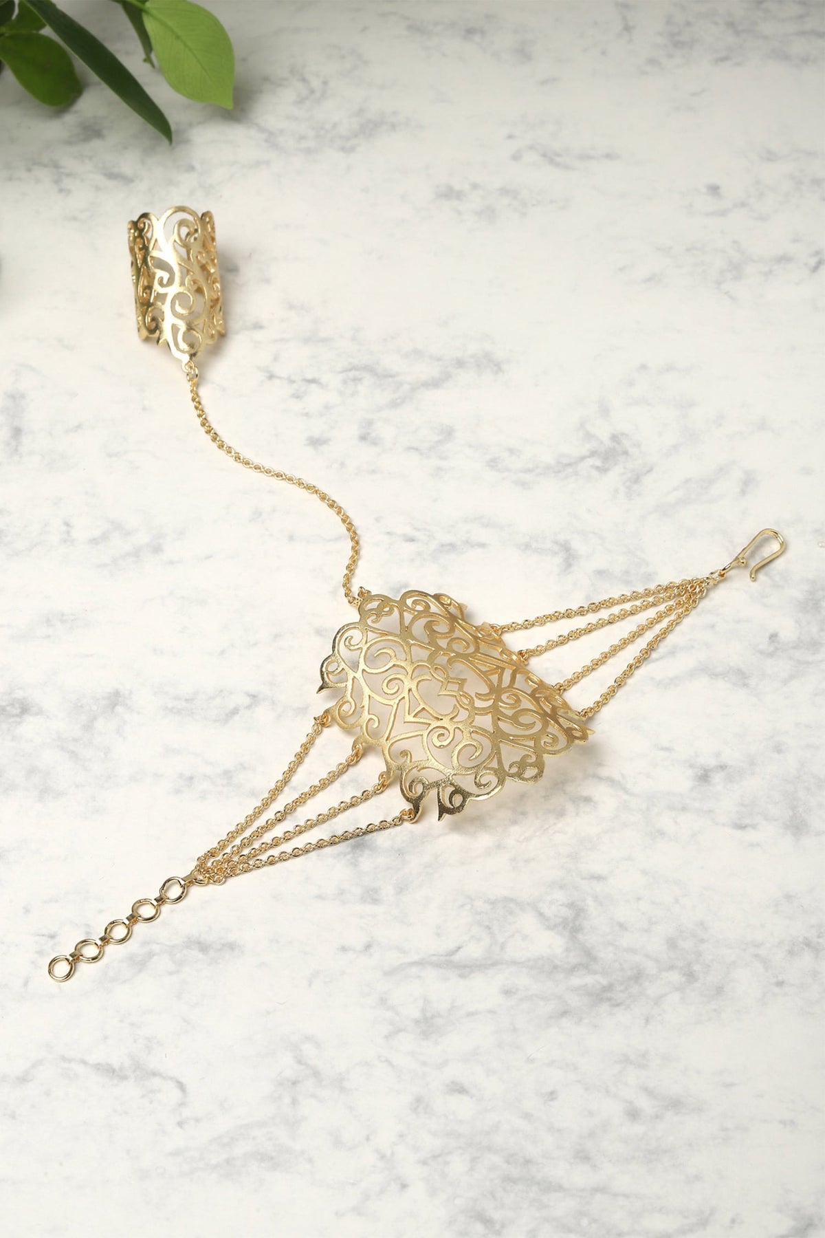 Swirl Cut-Out Hand-Harness 