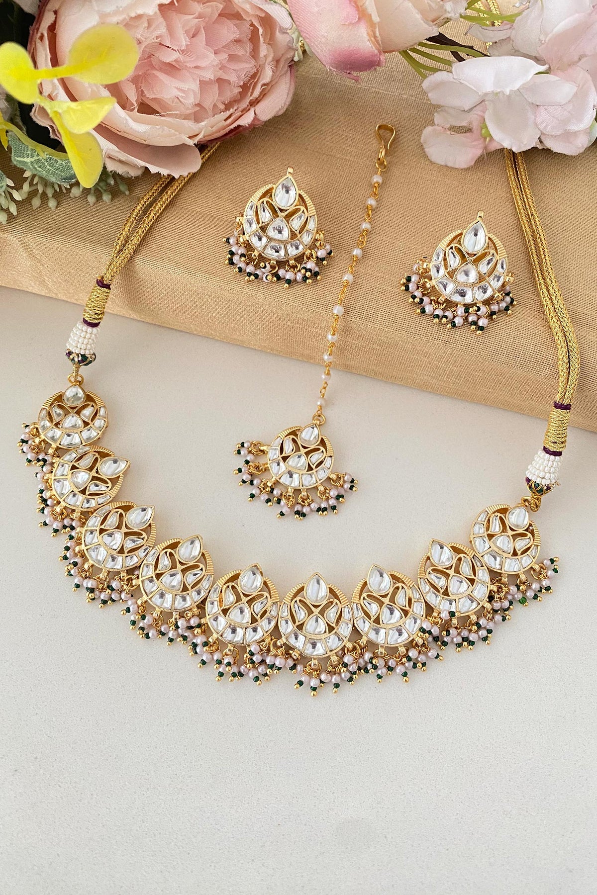 Half Crescent Carved Choker Set 